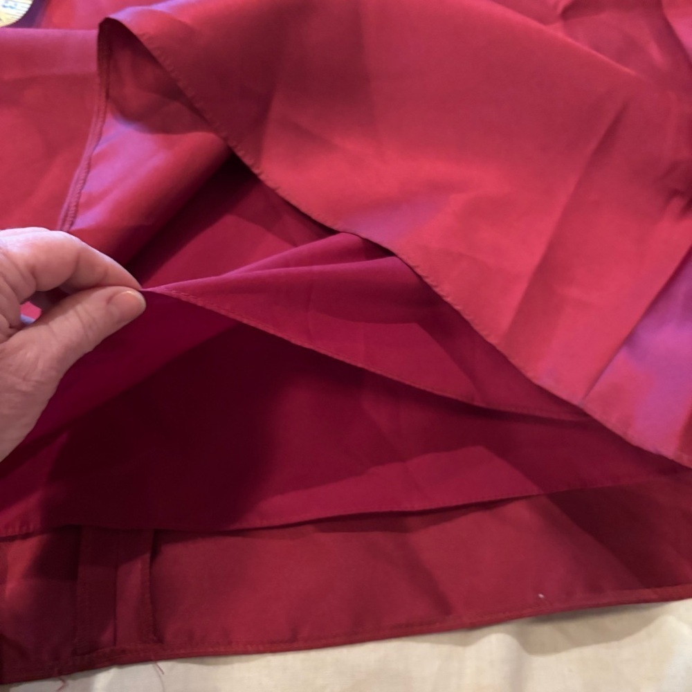 NWT Alfred Sung Off the Shoulder Satin Gown in Burgundy, size 4R - Picture 13 of 16